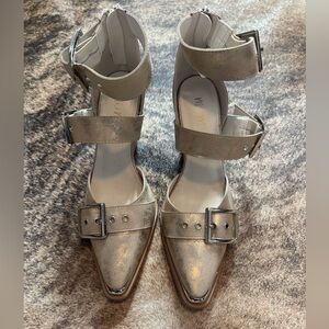 🆕 Mi.iM “Hendrix” 3 buckle strap heels - size 9